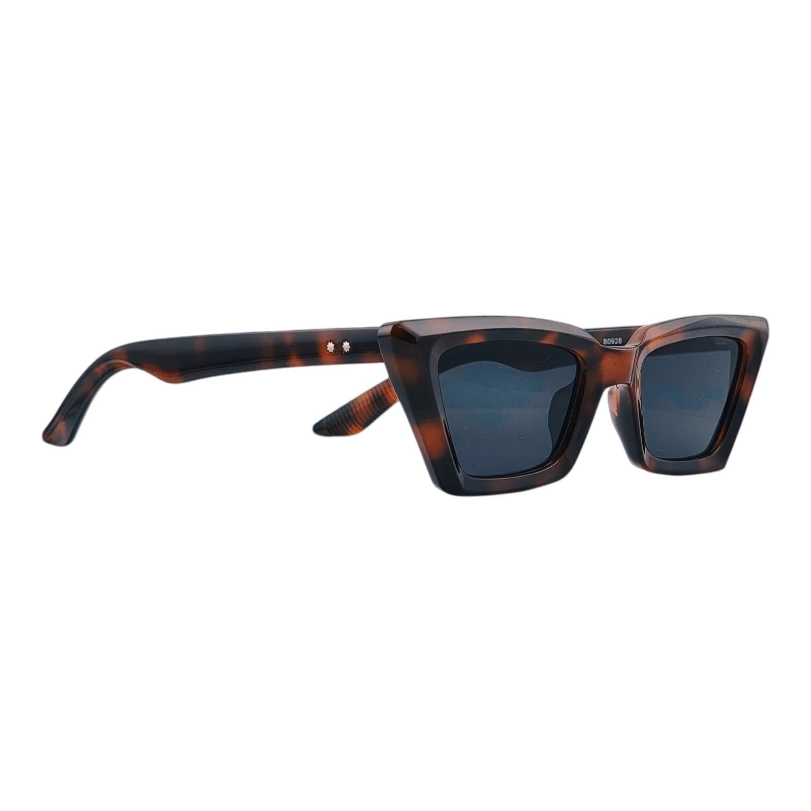 Slim Streamlined Sharp Angled Cat Eye Sunnies