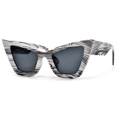 Thick High Tip Retro Chic Cat Eye Sunnies